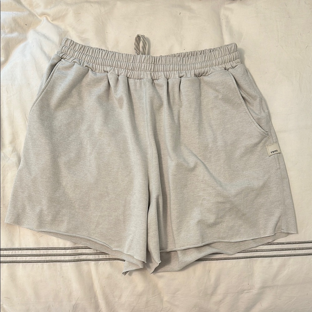 Vuori cream/ivory salt heather Women's boyfriend short